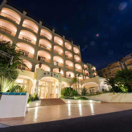 Hotel San Francesco Майори Экстерьер фото